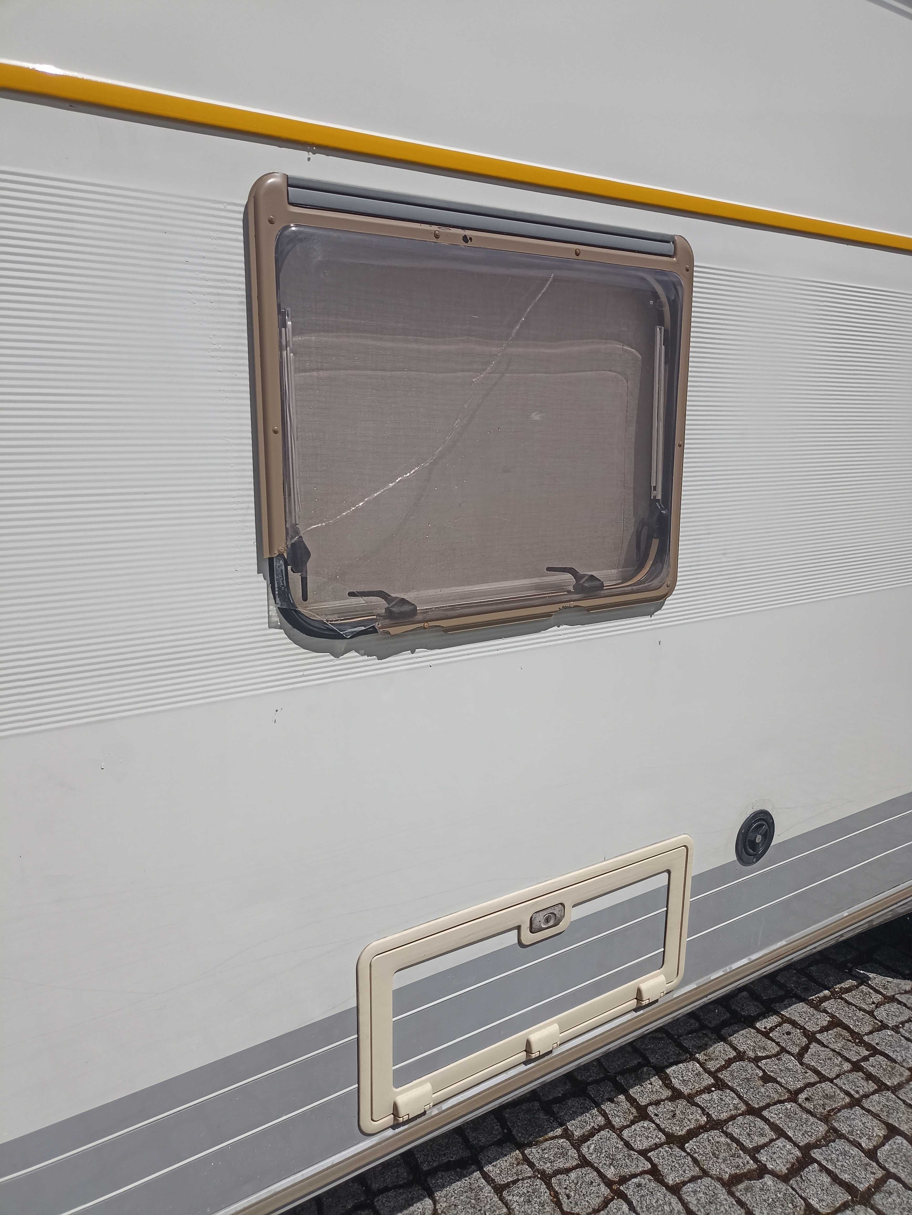 Caravana Burstner Ventana 550TK Avantgarde (3 ambientes) (6 dormidas)