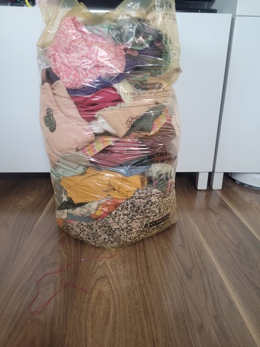 Ponad 100 ubranek dla dziewczynki 110 116