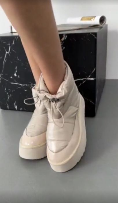 Сапоги ботинки дутики бежевые