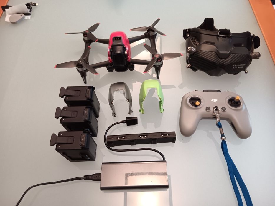 Drone DJI FPV + Kit Fly More + Extras