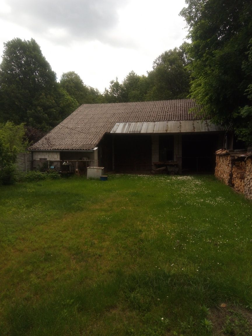 Gospodarstwo z zabudowaniami