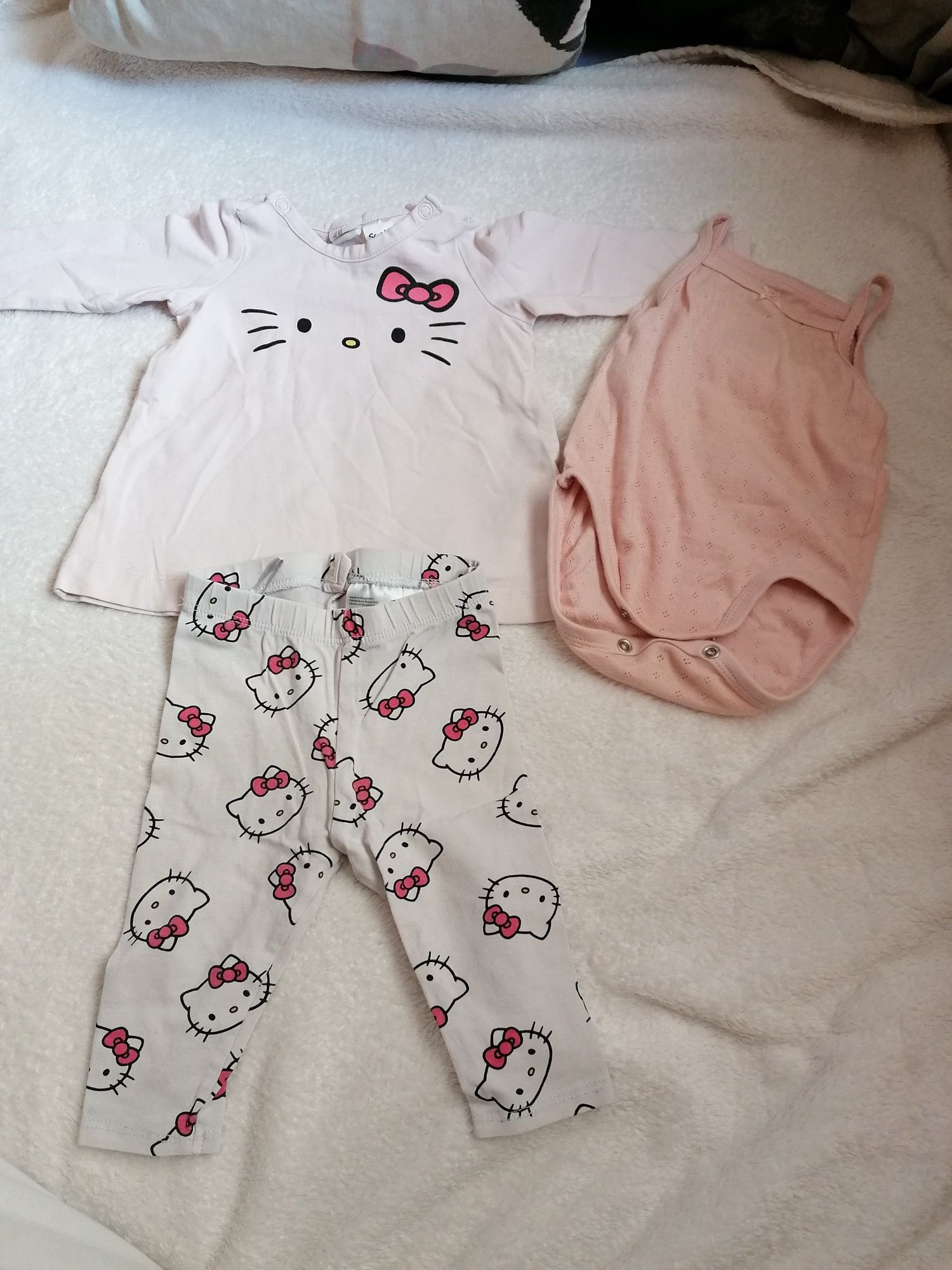 Zestaw ubranek Hello Kitty