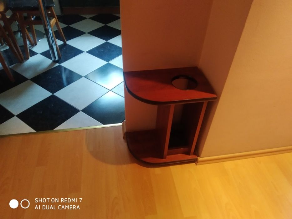 Parasolnik do przedpokoju