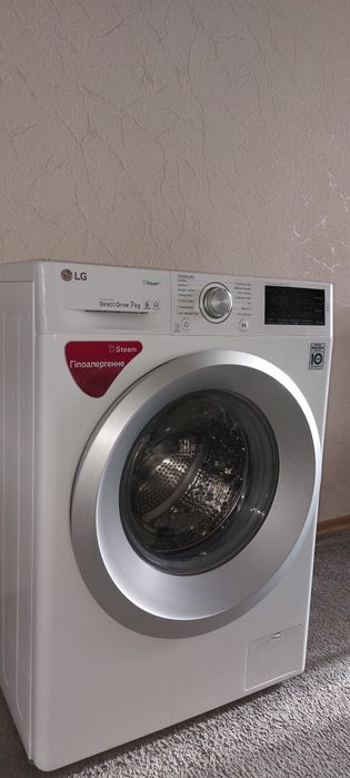 Пральна машина LG F2V5HS1W