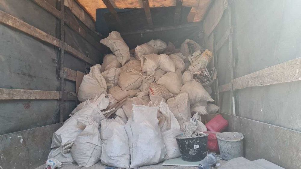 Уборка мусора после ремонта. Доступные цены. Вывоз строй мусора.