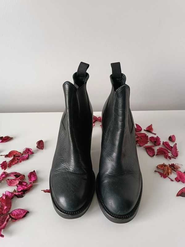 Oryginalne skórzane buty damskie Acne