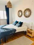 745656 - Quarto com cama de casal em...