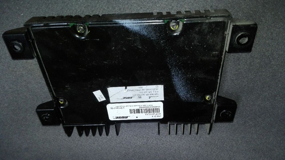 Wzmacniacz Bose Audi A 3 8 L Lift 8L00,35223