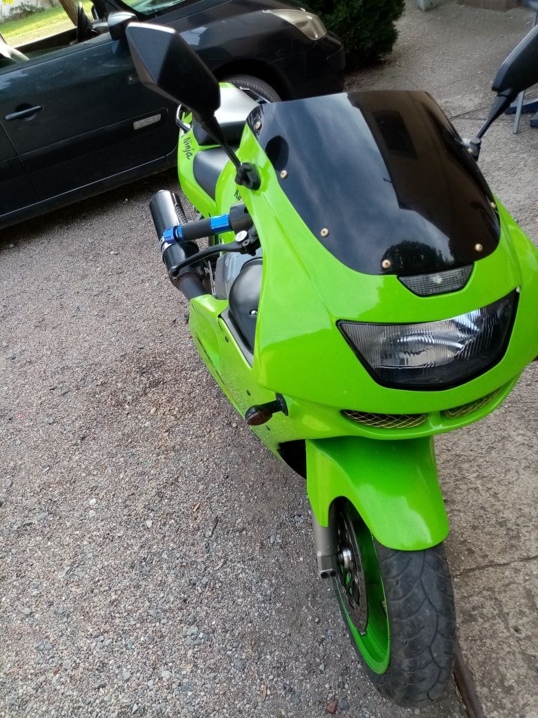 Kawasaki ninja 600 zx r