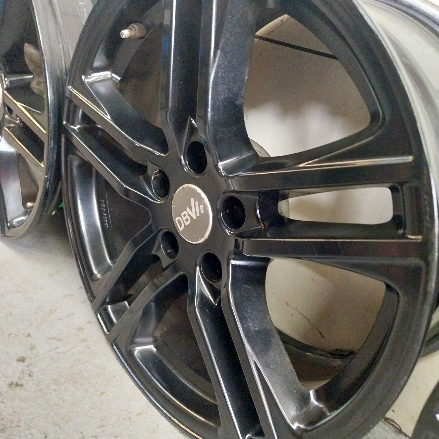 Felgi Aluminiowe R17 5x112 8J ET 35