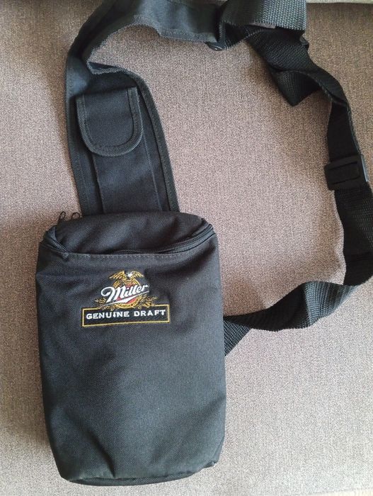 Chłodnica na piwo na ramie, saszetka plus na rękę opaska Miller