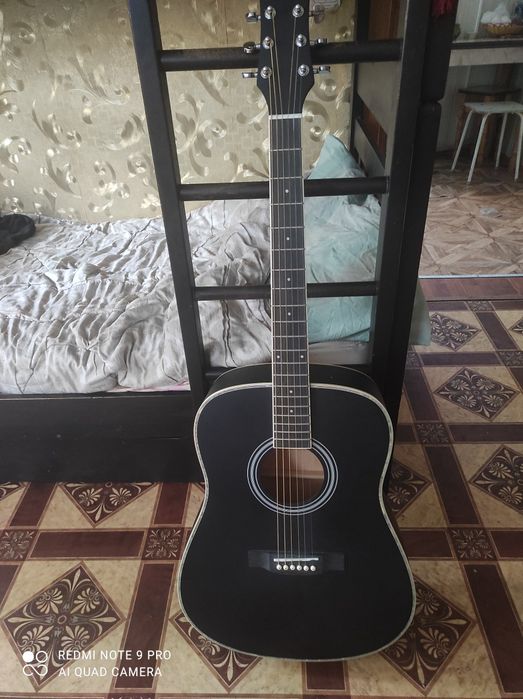 Продам гитару в новом состоянии