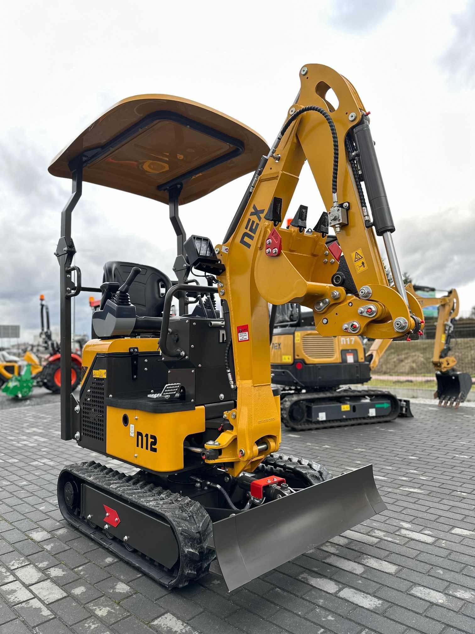 Mini koparka NEX N12 Full silnik YANMAR pompa trzysekcyjna SHIMADZU