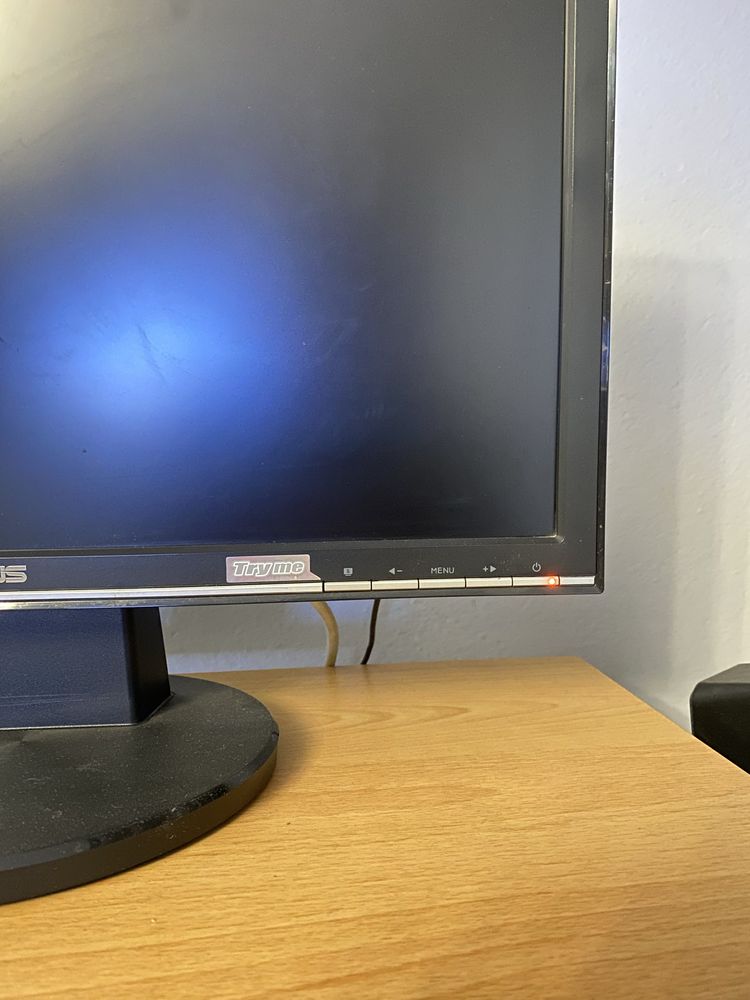 Monitor komputerowy Asus ekran do komputera 20 cali LCD VW 202S