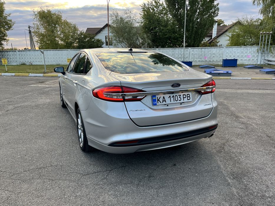 Ford Fusion гібрид