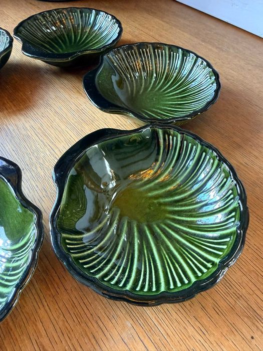 Zestaw 6-ciu miseczek w kształcie muszli. Bardzo nastrojowa zastawa.