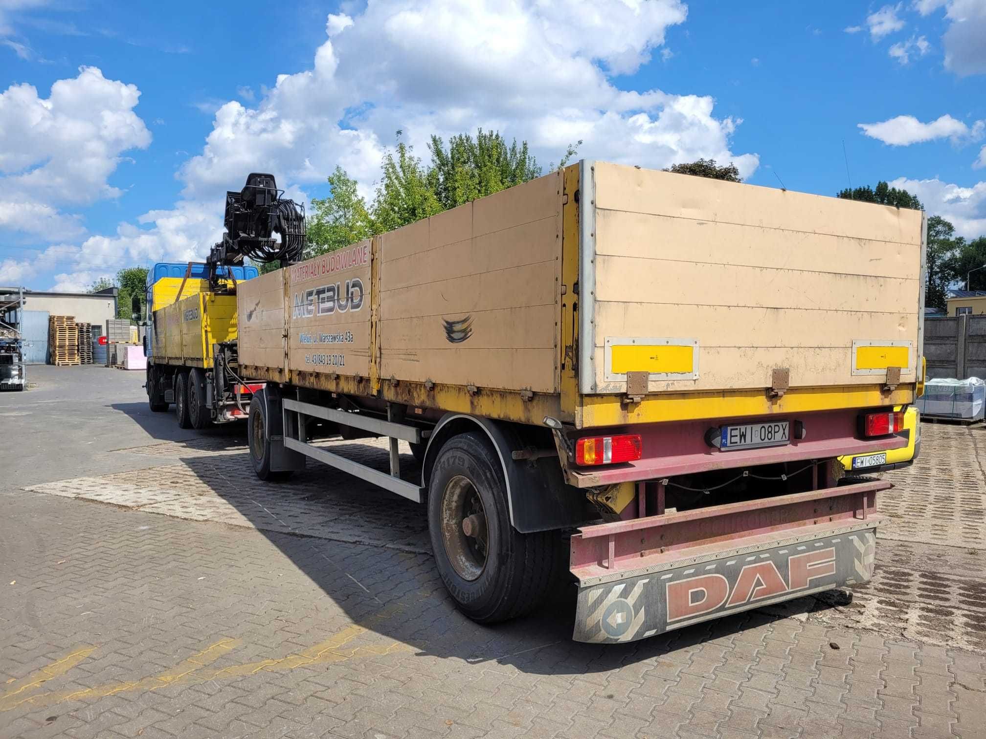 Ciężarówka burtowa DAF AS 95 XF z HDS + przyczepa (zestaw)