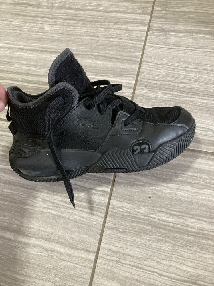Оригінальні кроссівки Nike