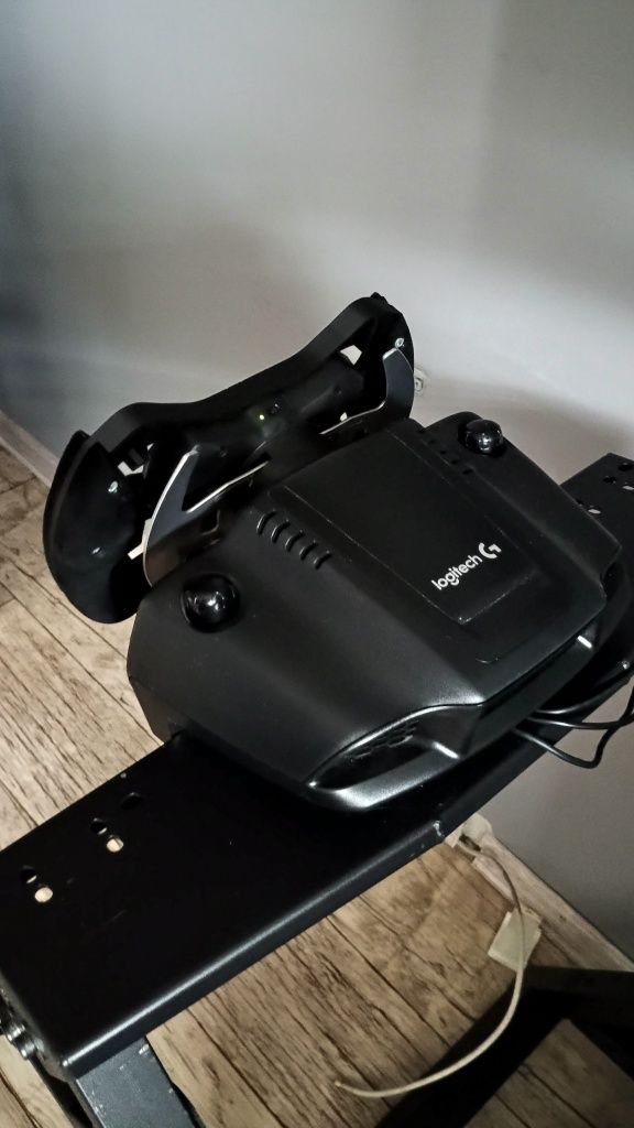 Kierownica Logitech g29 + pedały + f1 mod + oryginalna obręcz