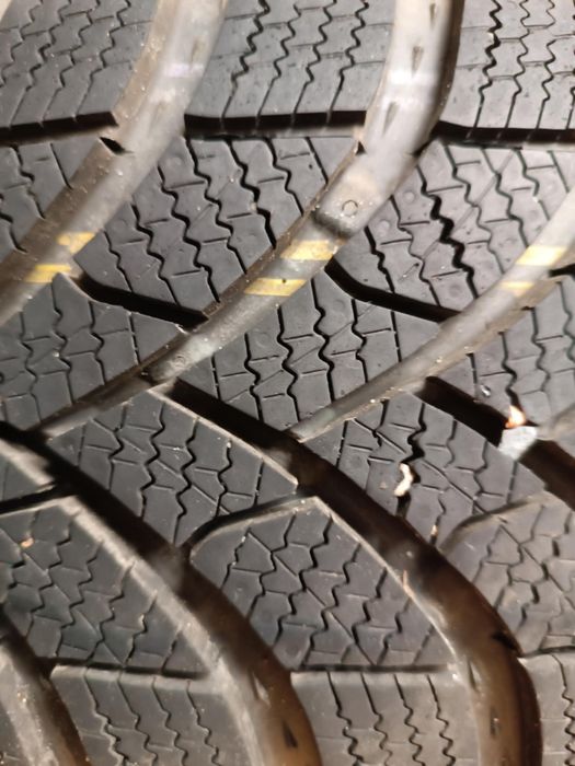 Opony zimowe 185/65 R15 88T