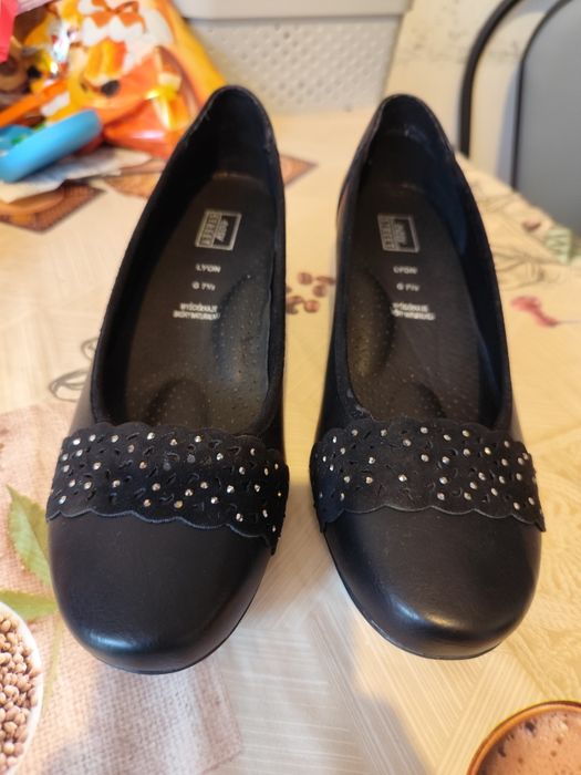 Buty damskie pantofle, czółenka  rozmiar 7,5 czyli 41