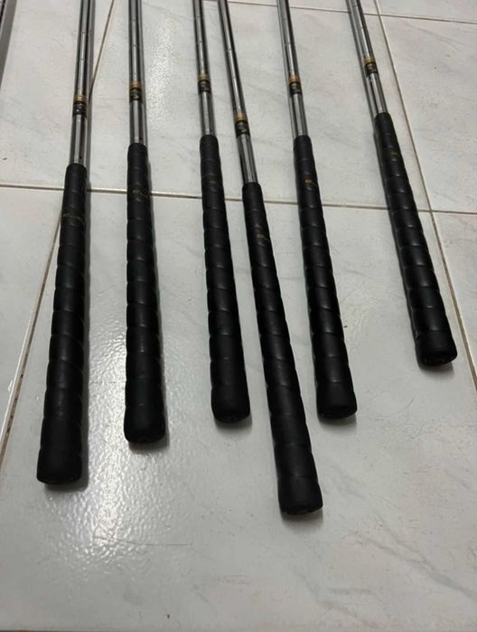 Conjunto Tacos de Golf Cobra