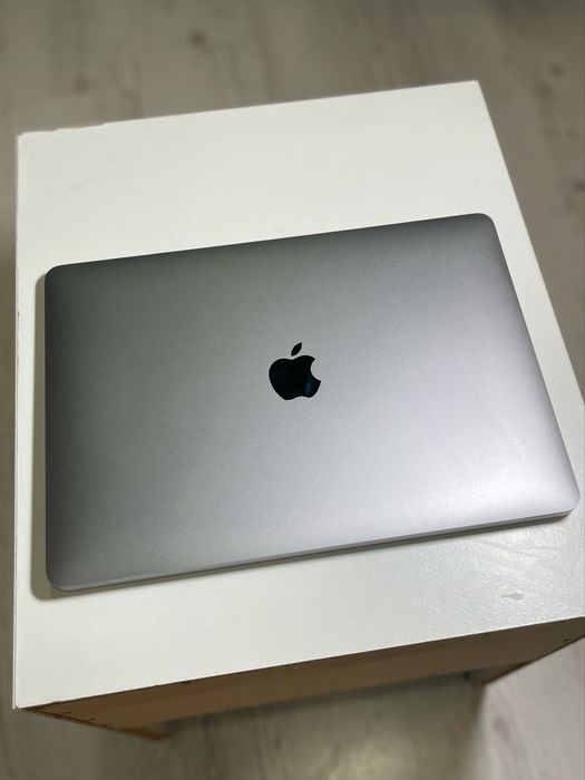 MacBook Air M1 (13”, 2020)