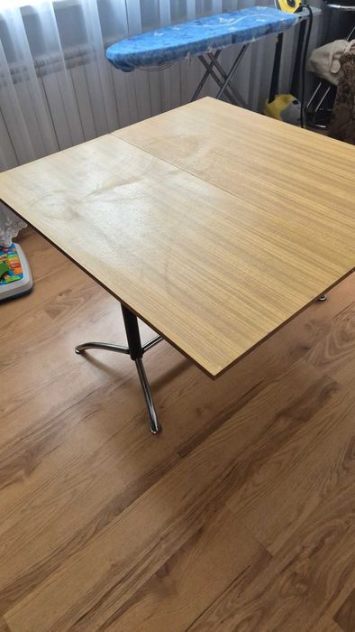 Ława stół, używana z szybą.