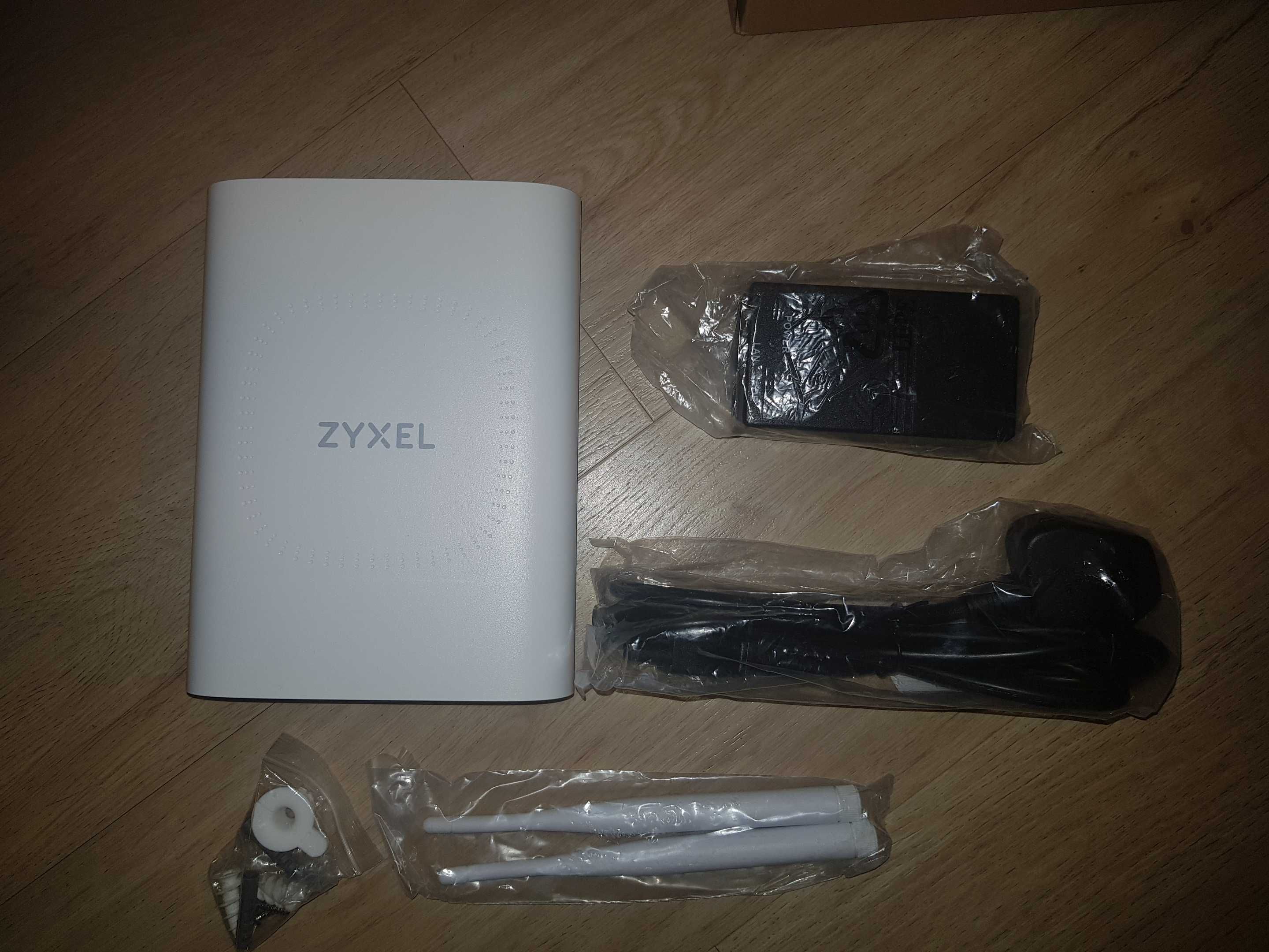 Зовнішня вулична точка доступу ZYXEL NWA55AXE WIFI6 AX1800