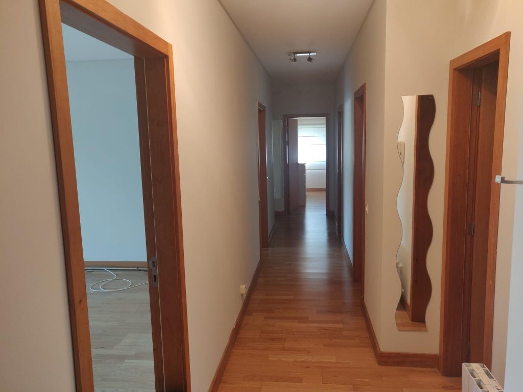 Arrendamento de apartamento t3 Perto Pedrouços junto ao ISCAP