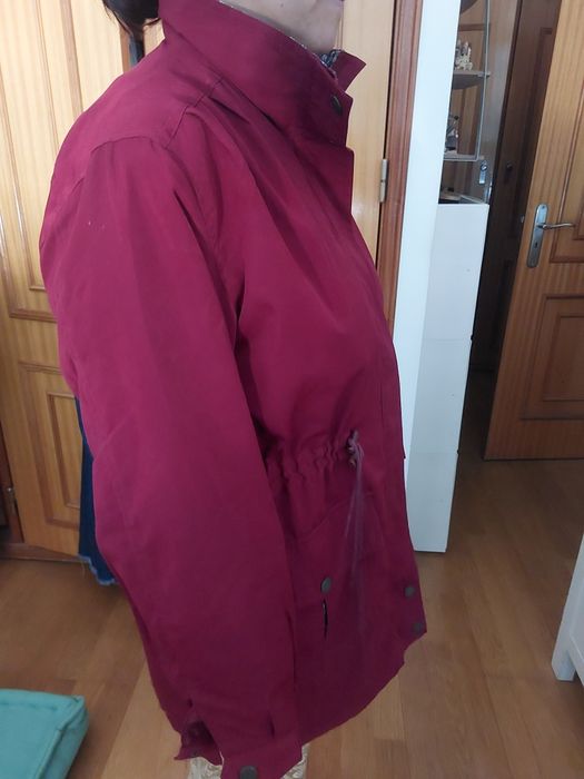 Parka feminina marca Aierda veste L usada