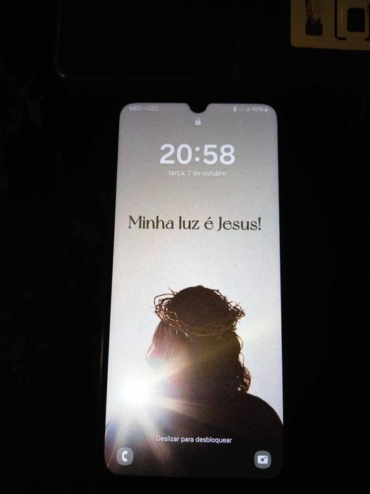 Telefone novo mas usado