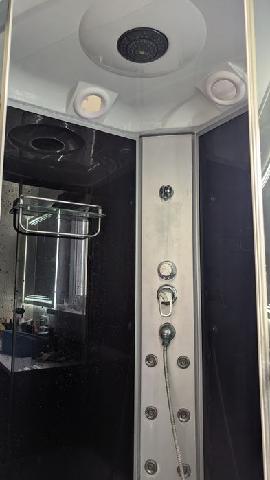 Душова кабіна. Нормальний стан, все працює