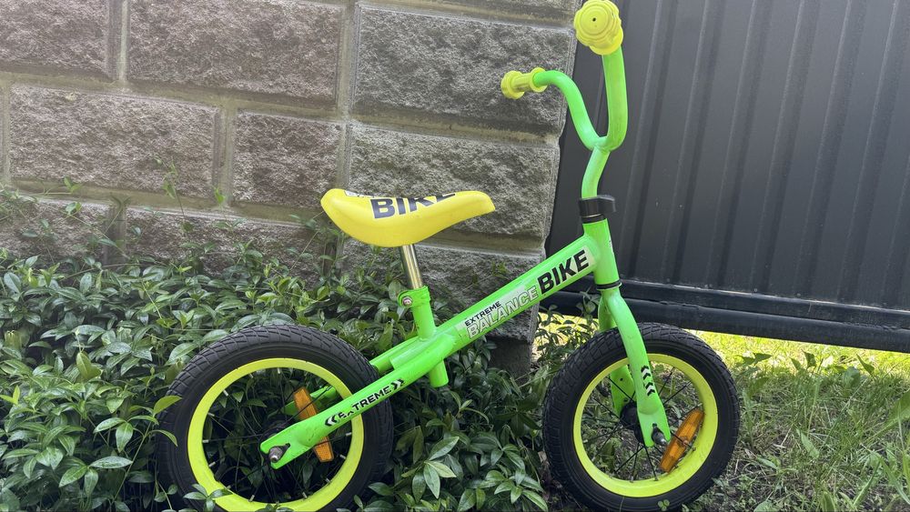 беговел  велобег велобіг balanse bike 3-7 років 12 колеса