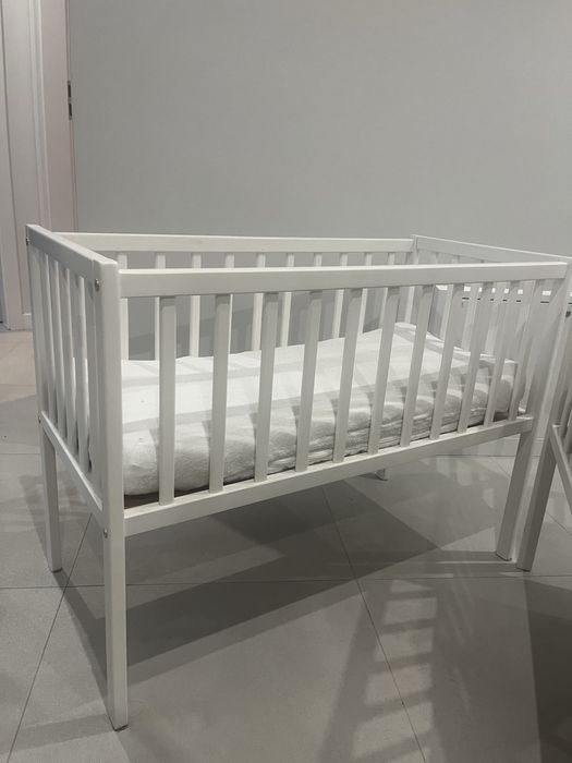 Sprzedam dwa łóżeczka firmy Woodies