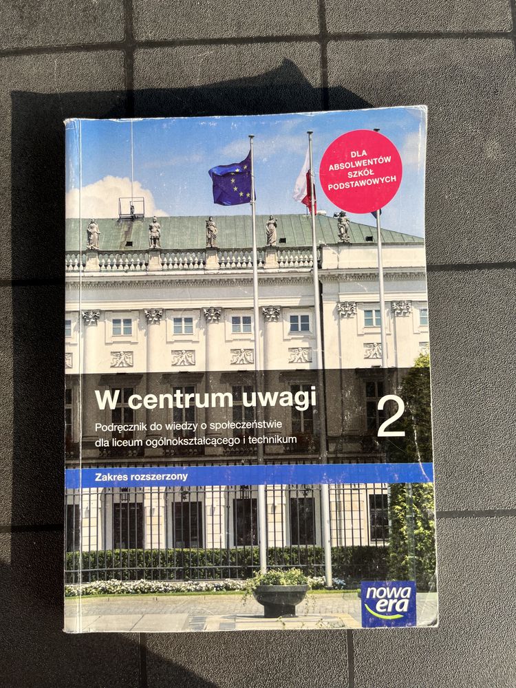 W centrum uwagi 2 podręcznik do wiedzy o społeczeństwie