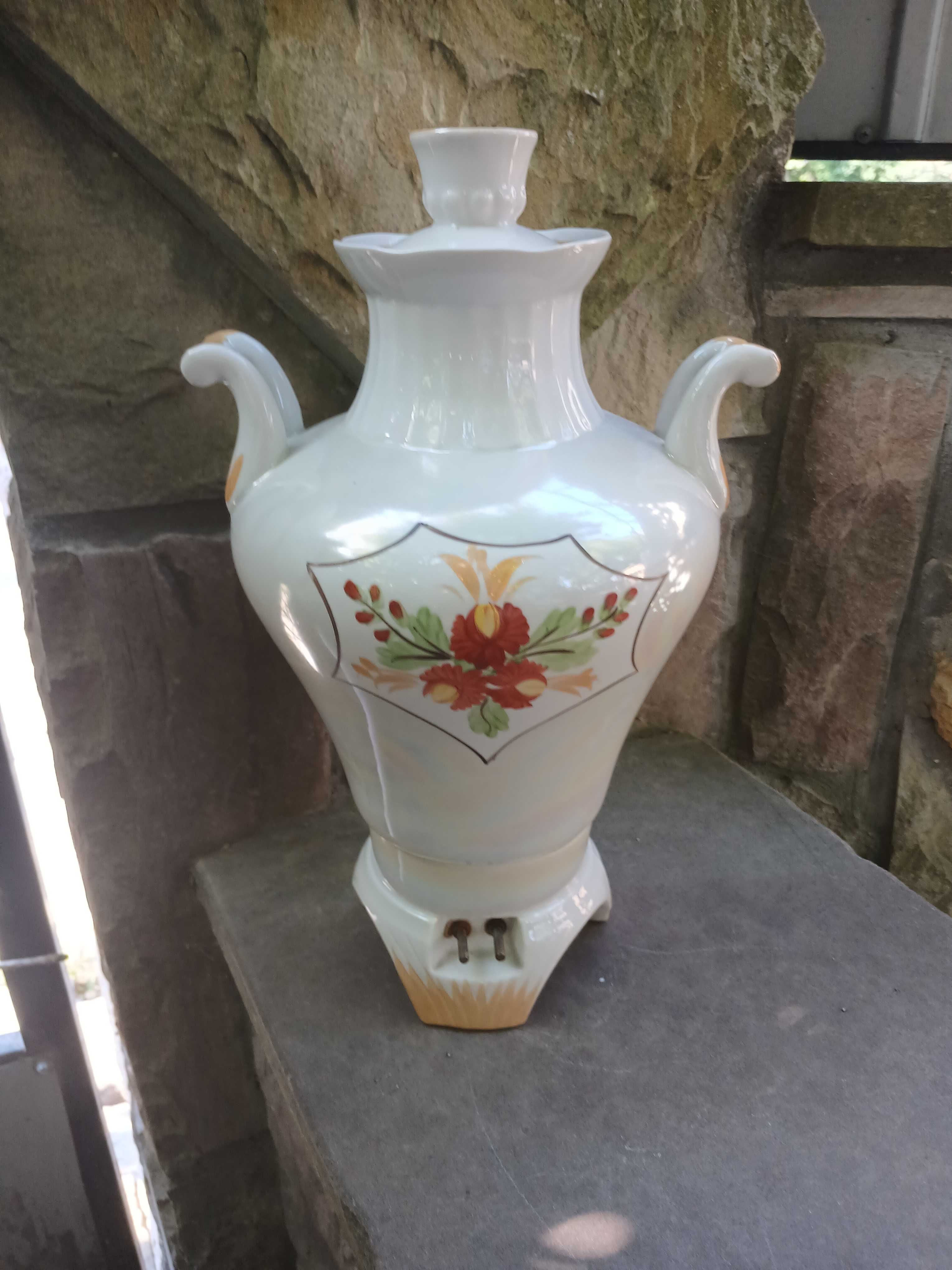 Самовар електричний часів СРСР.