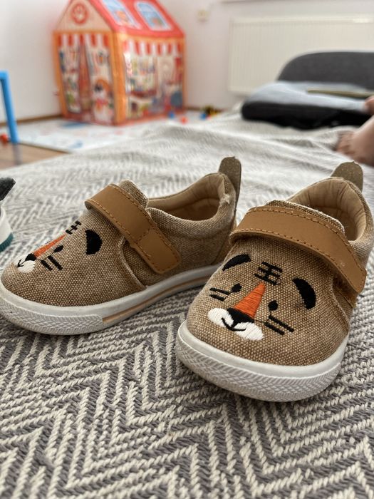 Тапки дитячі