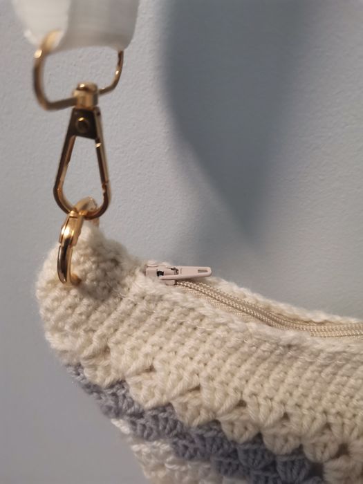 Nerka, torebka, saszetka szydełkowa