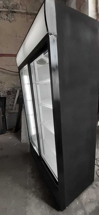 Холодильна шафа вітрина UBC Large 950 білий, стан супер. Є сервіс!