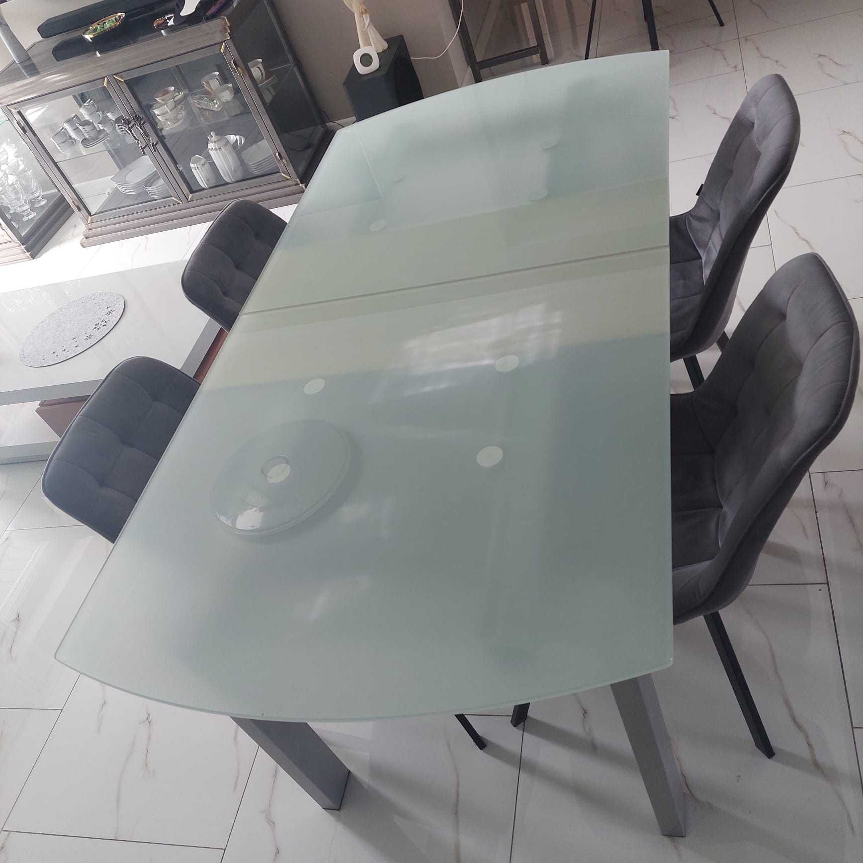 Rozkładany stół + 4 krzesła | 185-220 cm x 84 cm