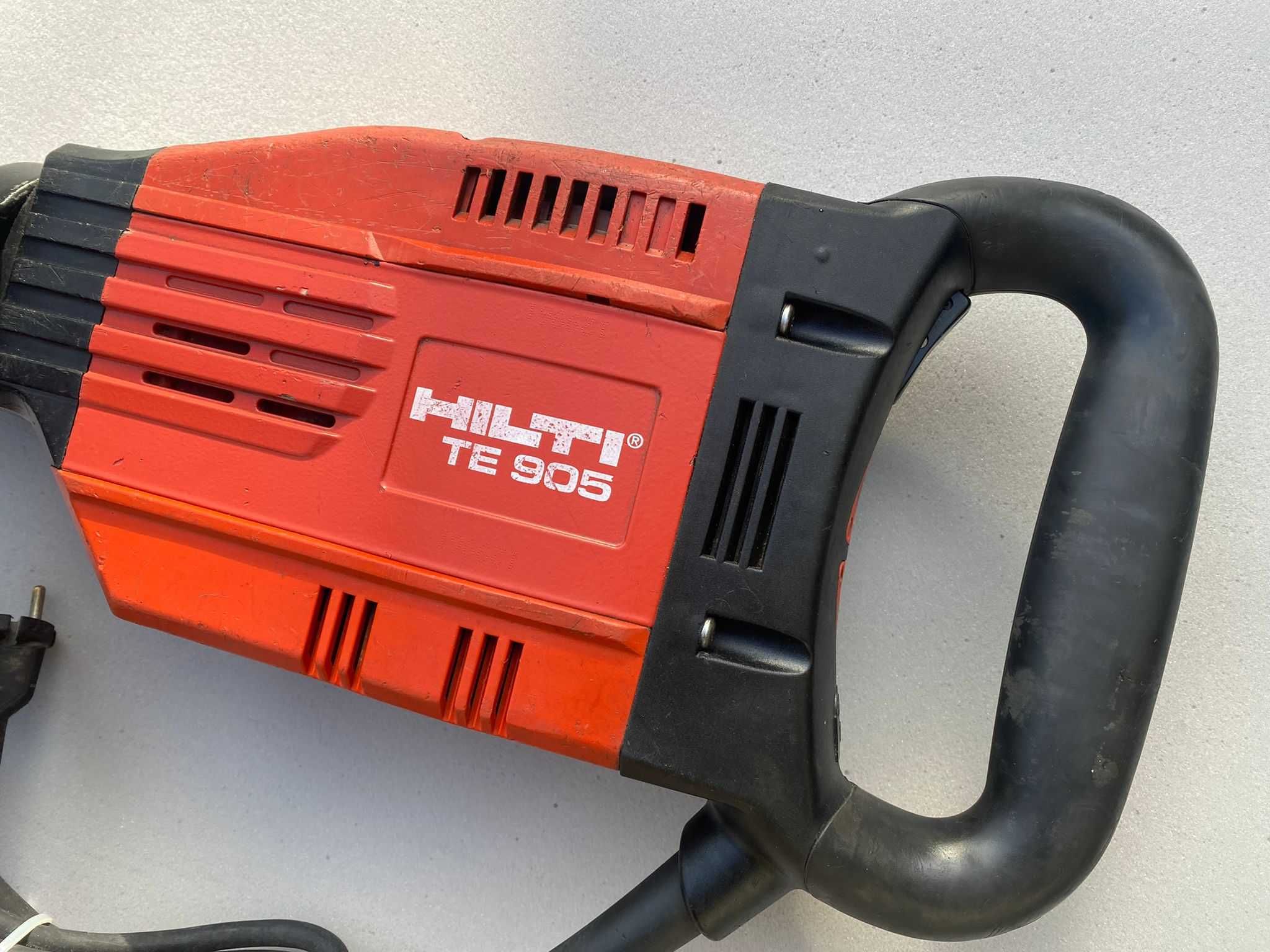 Młot wyburzeniowy Hilti TE 905-AVR