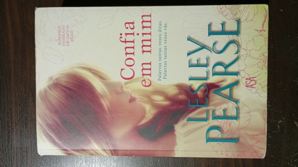 Livros Lesley Pearse, Nora Roberts, Astérix diversos