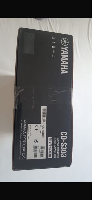 Yamaha CD-S303 srebrna