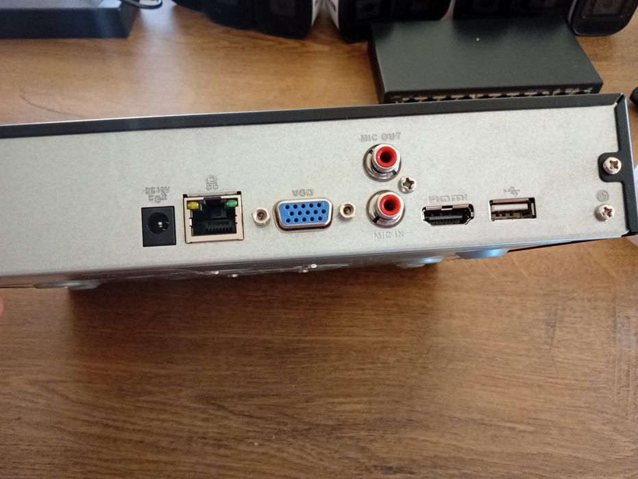 Kamery wewnątrz zewnątrz używane 1,5 roku aplikacja na telefon kompute