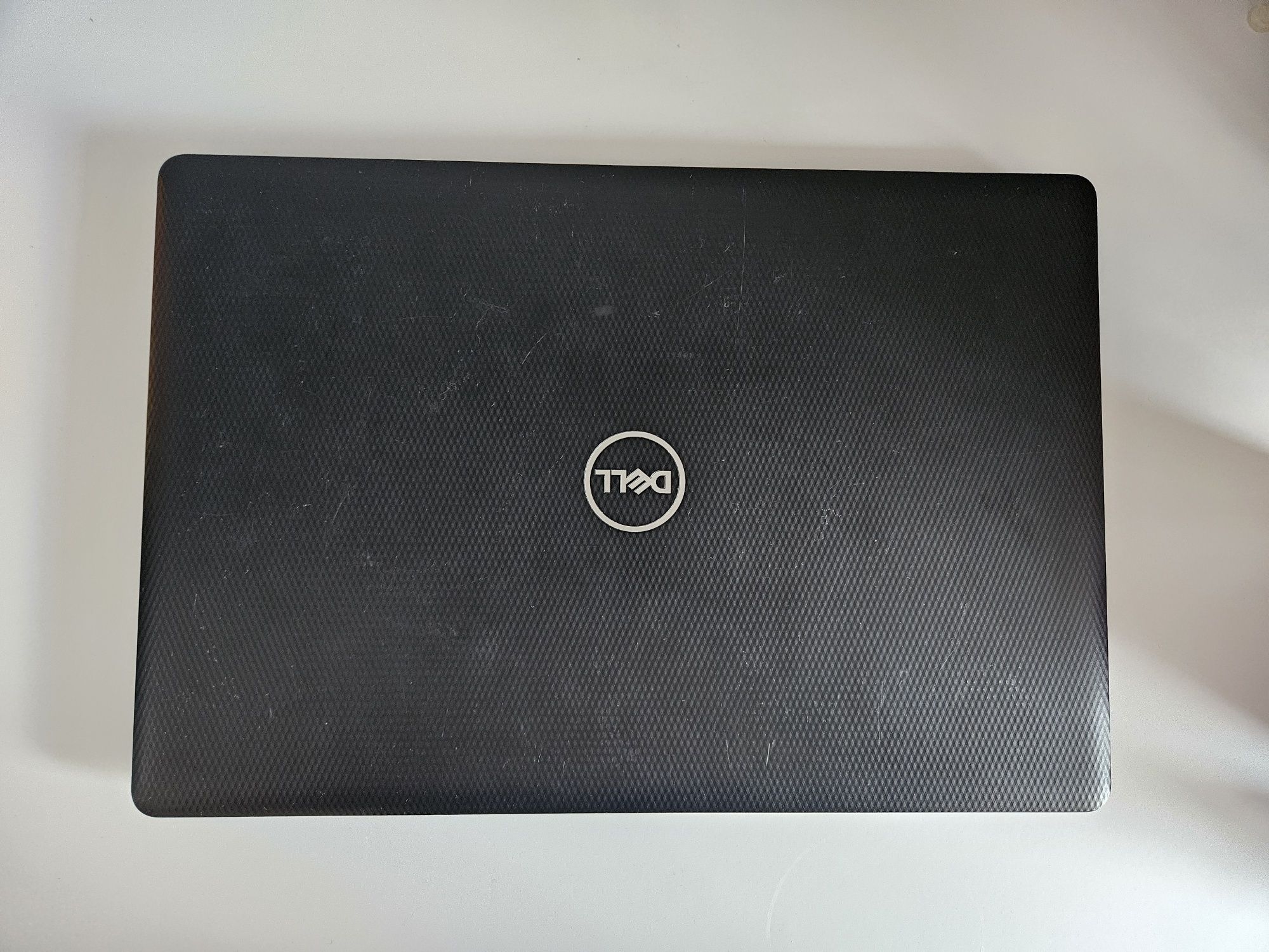 Dell Inspiron 3580 16GB i5 256GB Radeon 520