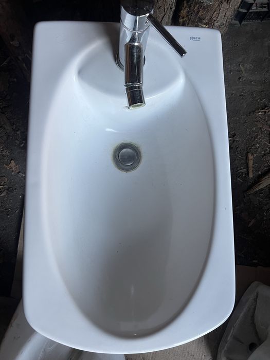 bidet i umywalki z bateriami, wc kompakt. Polecam