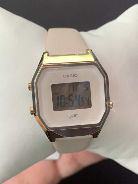 Годинник жіночий  Casio LA680WEGL-4D Оригінал Гарантія