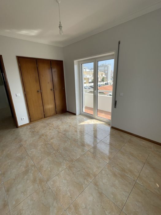 Arrenda se apartamento T2 em Areosa (Viana do Castelo)