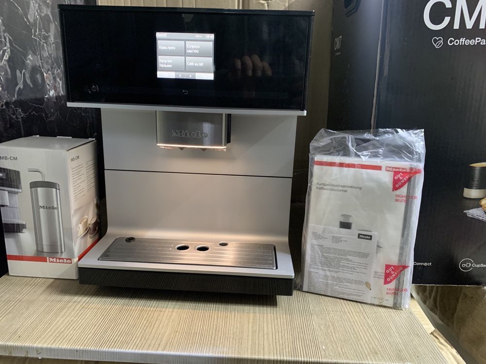 Кофемашина Miele CM 7500